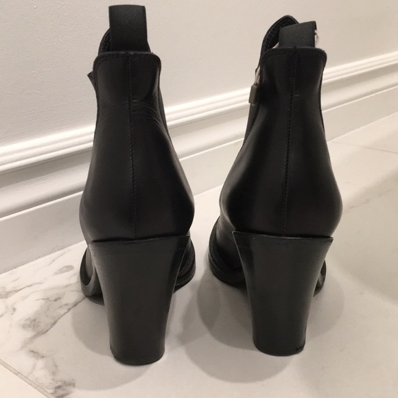 ACNE | Black Leather Star Booties Size 38 - Picture 4 of 8